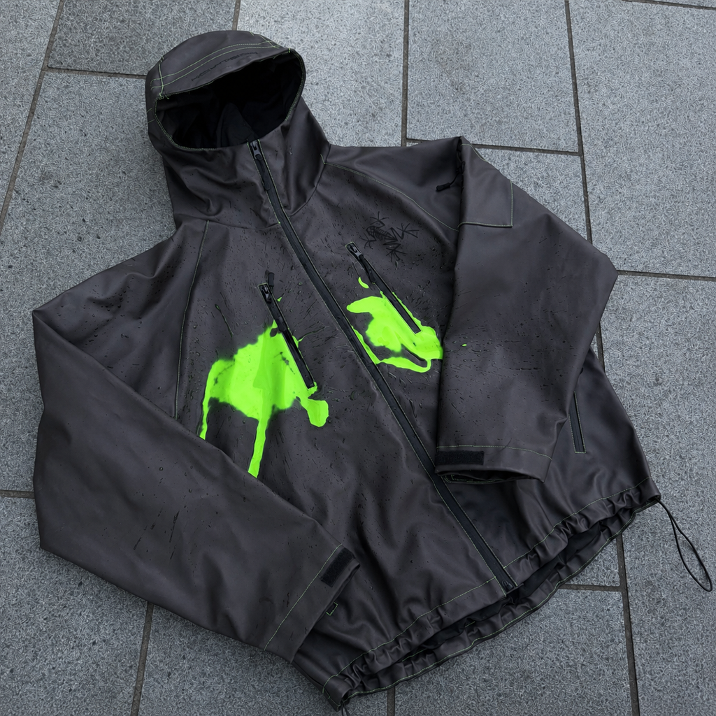 VANTAHEAT | Heat-Reactive Jacket